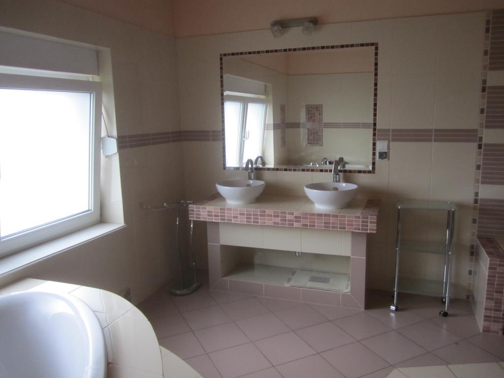 Villa Paradiso Wroclaw Ngoại thất bức ảnh