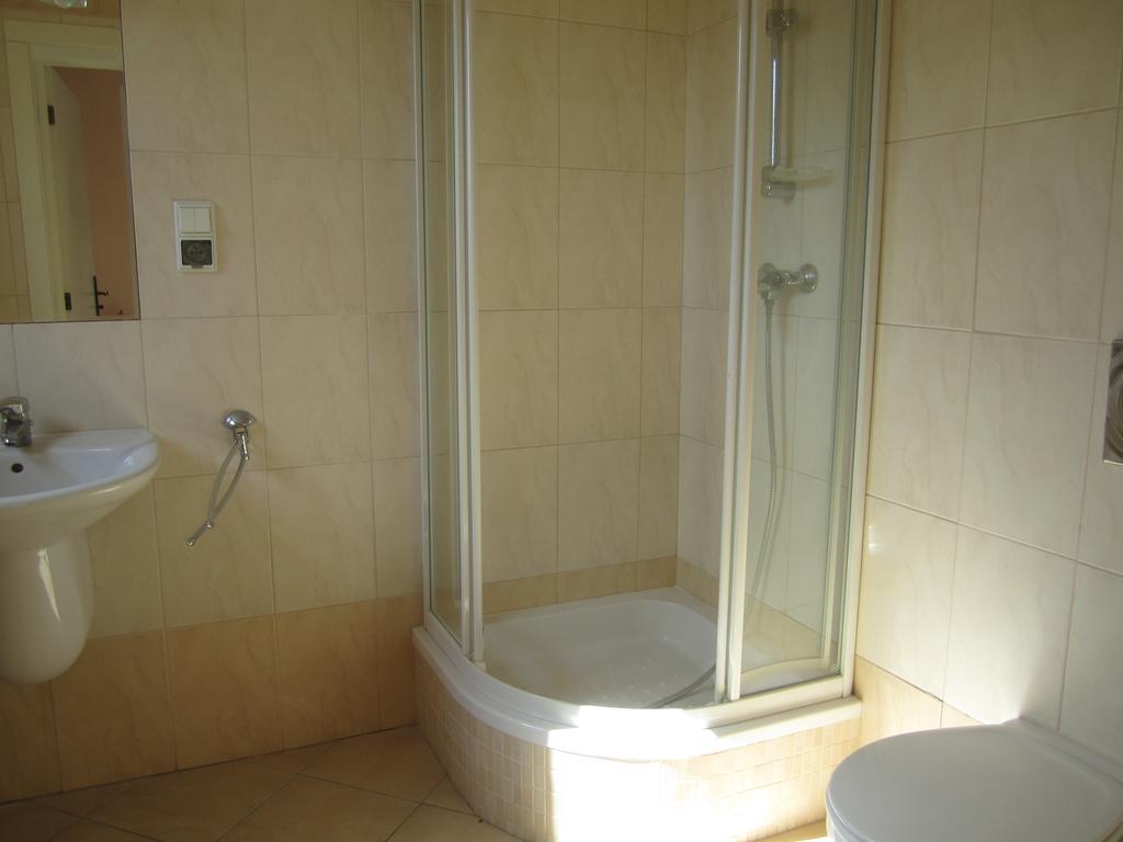 Villa Paradiso Wroclaw Ngoại thất bức ảnh